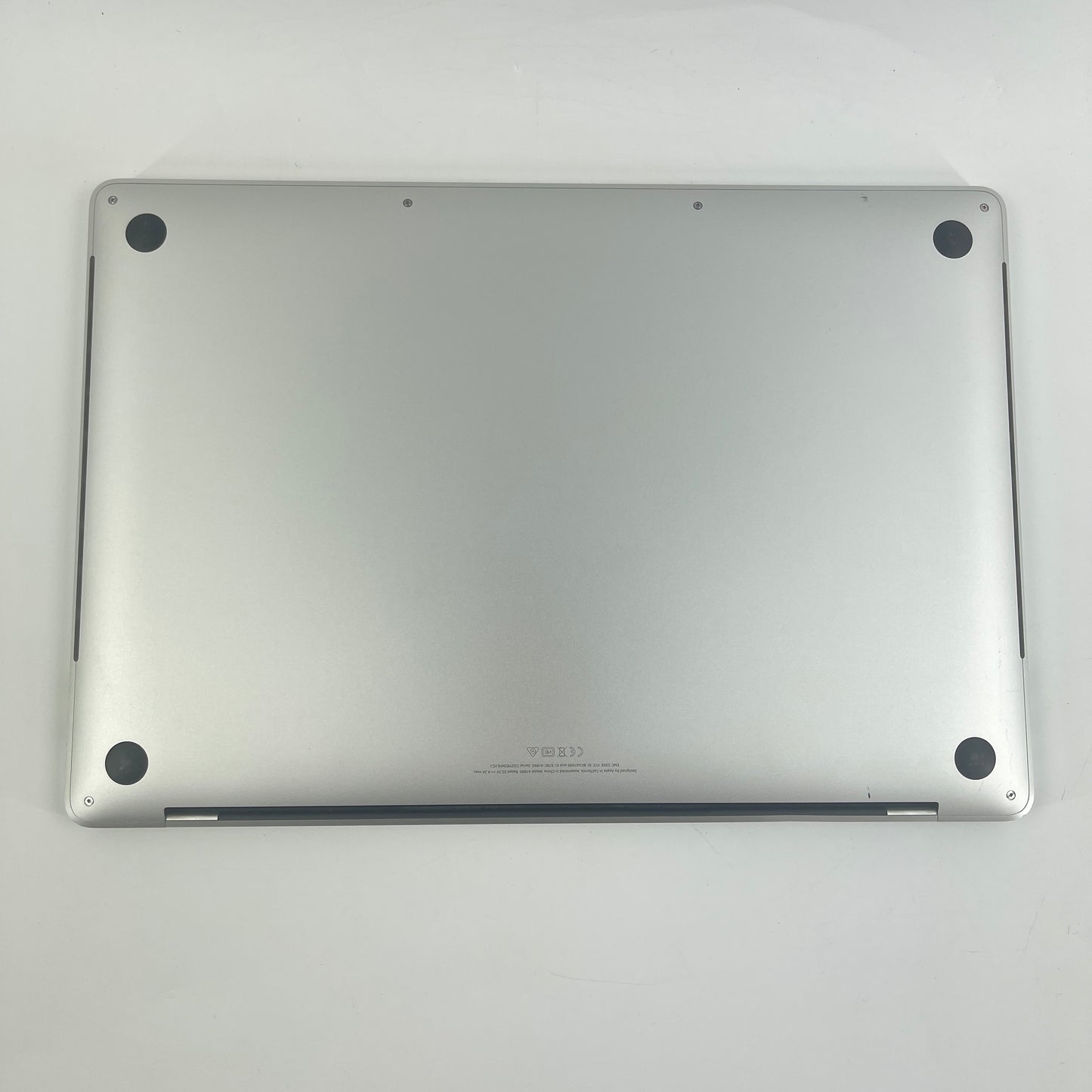 2019 Apple MacBook Pro 15.4" i9 2.3GHz 16GB RAM 512GB SSD Silver A1990