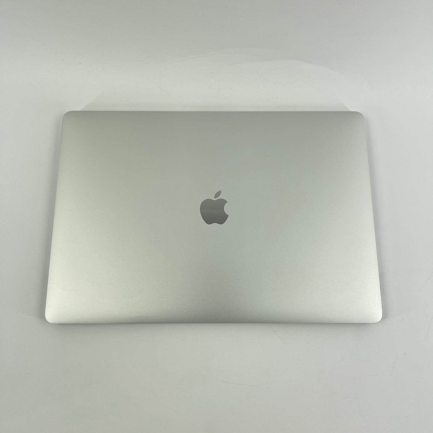 2019 Apple MacBook Pro 15.4" i9 2.3GHz 16GB RAM 512GB SSD Silver A1990