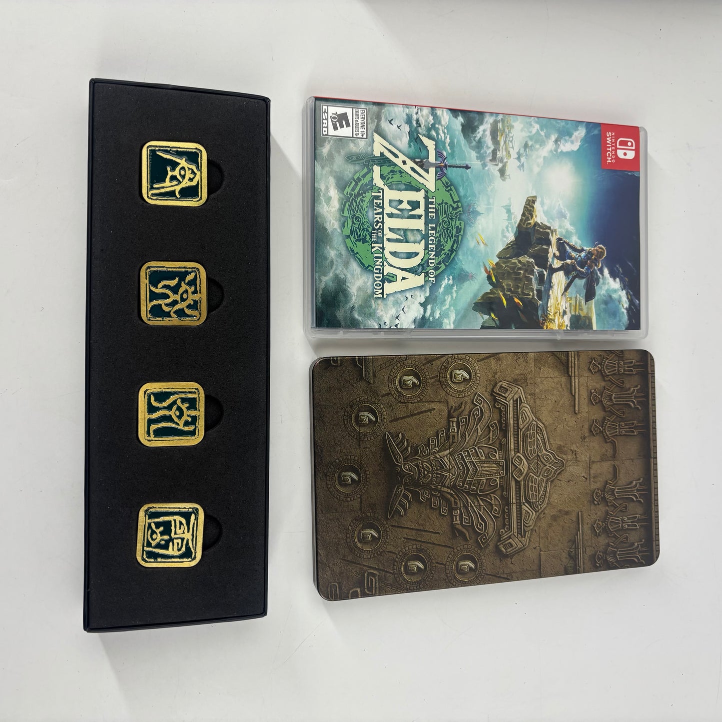 Nintendo Switch OLED The Legend of Zelda: Tears of the Kingdom Edition Bundle