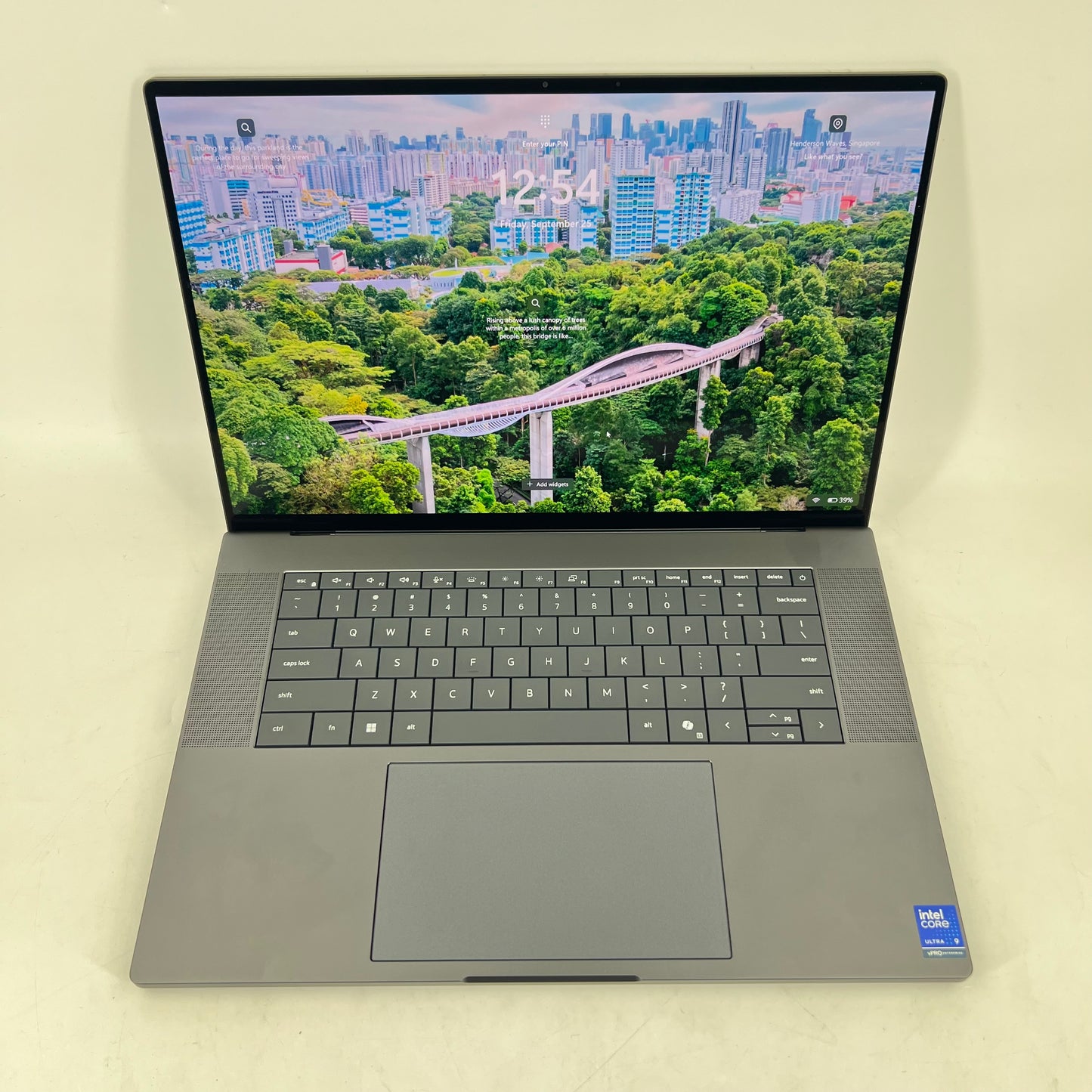 Dell Pro Max 16 Premium MA16250 16" Ultra 9 285H 64GB RAM 1TB PRO 2000 Blackwell